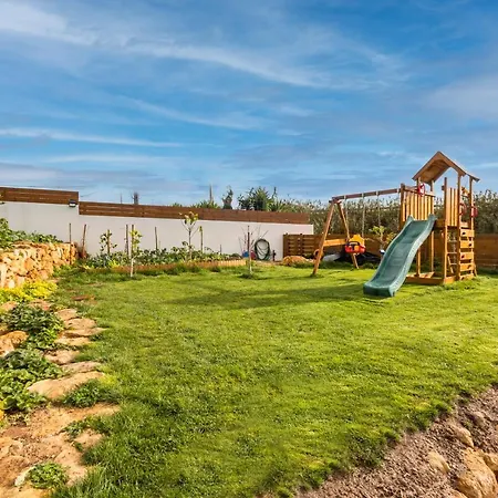 Salema Semesterbostad